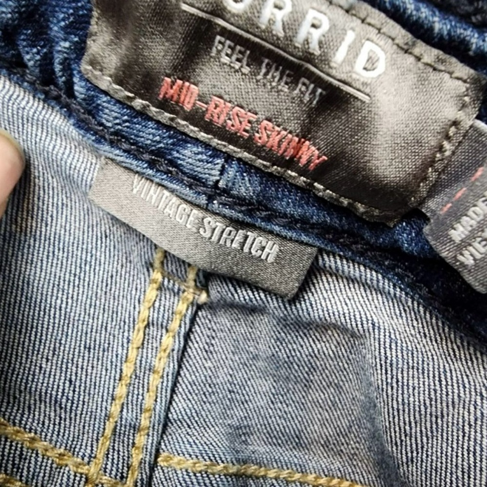 Torrid Jeans Womens 12 Petite Dark Wash Stretch Mid Rise Shaping Skinny - Picture 13 of 14